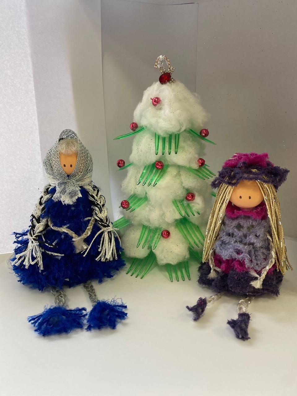 Сотрудники Управления Росприроднадзора по Самарской и Ульяновской областям участвуют в акции «Новогодняя экоигрушка»