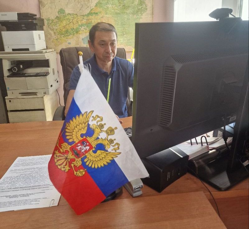 В честь празднования Дня России сотрудники Енисейского управления Росприроднадзора поддержали всероссийскую акцию «Флаги России»