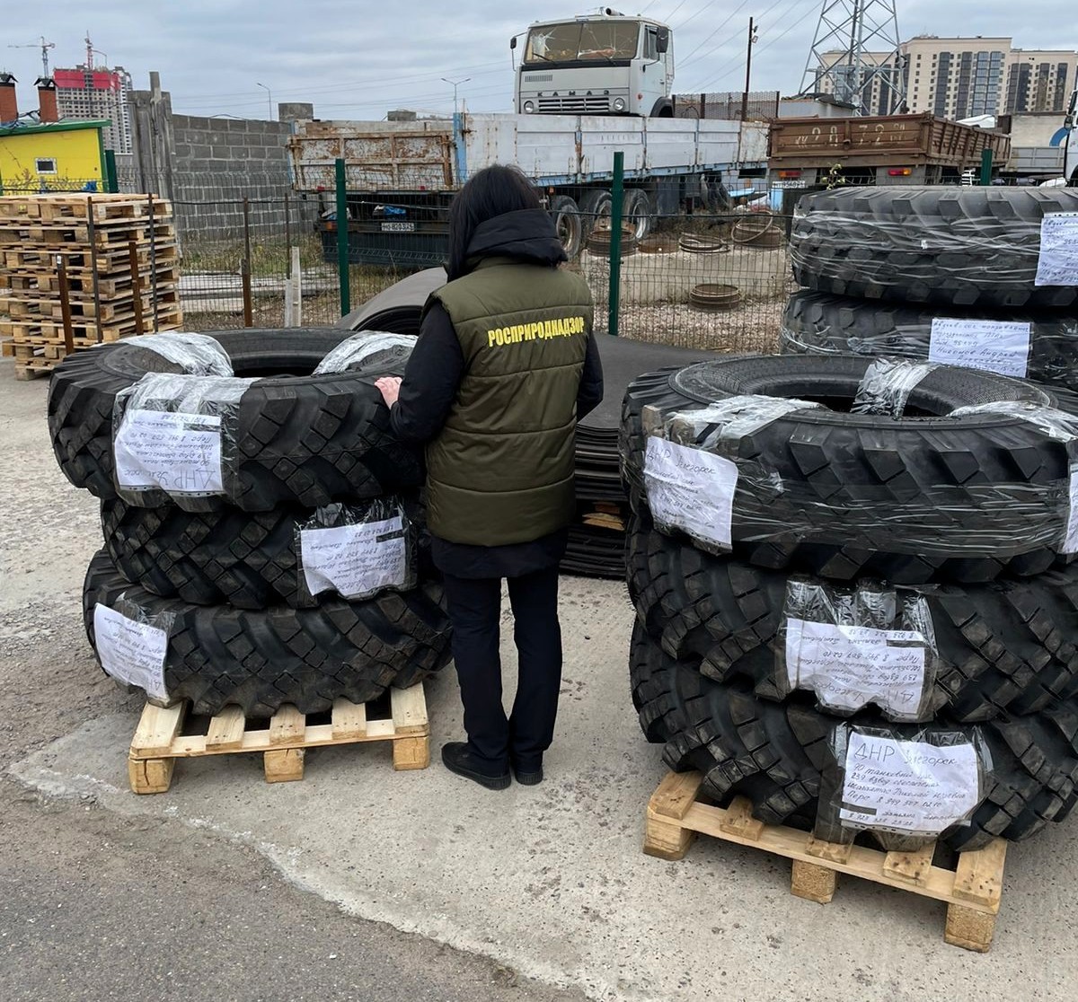 Сотрудники Енисейского управления оказывают гуманитарную помощь участникам СВО