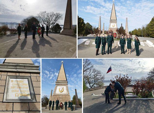 В Севастополе сотрудники Черноморо-Азовского морского управления Росприроднадзора провели работы по благоустройству территории Памятника Славы воинов 2-й Гвардейской армии 