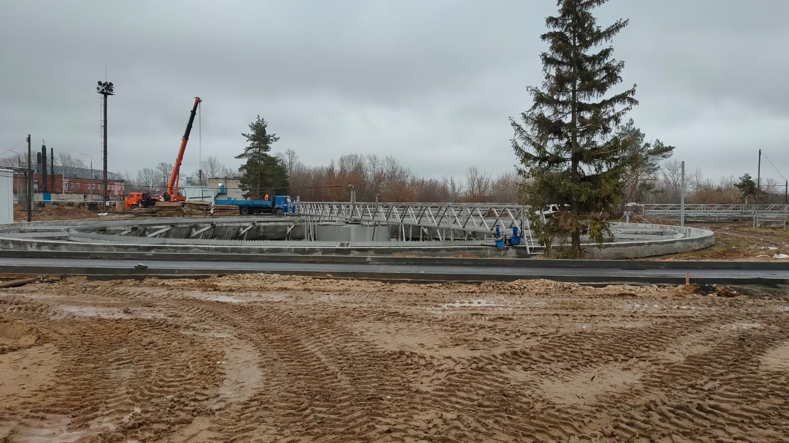 В деятельности подрядчика по реконструкции Нижегородской станции аэрации вновь выявлены нарушения экологических требований