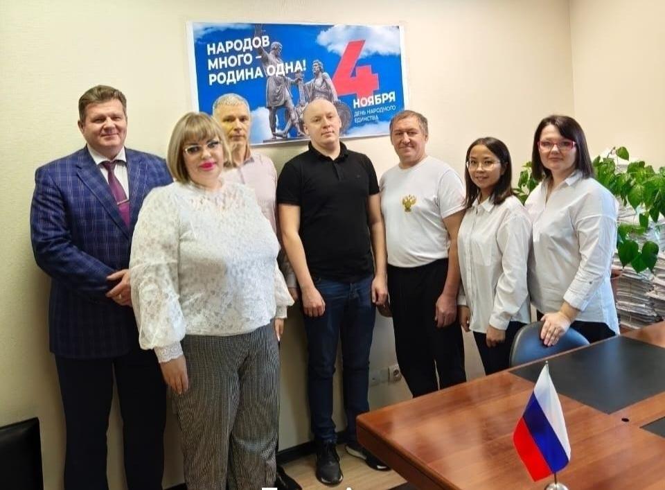 Северо-Уральское межрегиональное управление Росприроднадзора празднует День народного единства