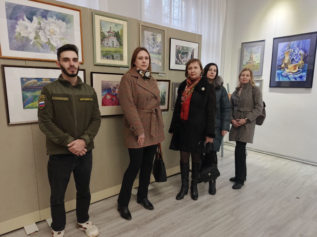 Сотрудники Северо-Кавказского управления Росприроднадзора посетили выставку акварельных работ художников Ставропольского края приуроченную к Международному женскому дню 
