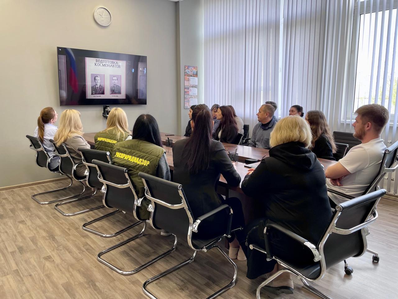 Сотрудники Черноморо-Азовского морского управления Росприроднадзора организовали просмотр фильма «Время первых»