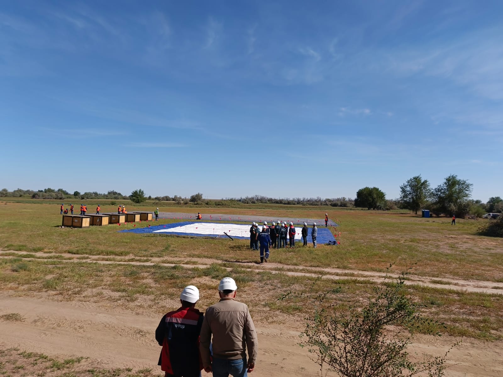 Сотрудники Росприроднадзора на постоянной основе принимают  участие в учениях по локализации и ликвидации разливов нефти и нефтепродуктов в Астраханской области