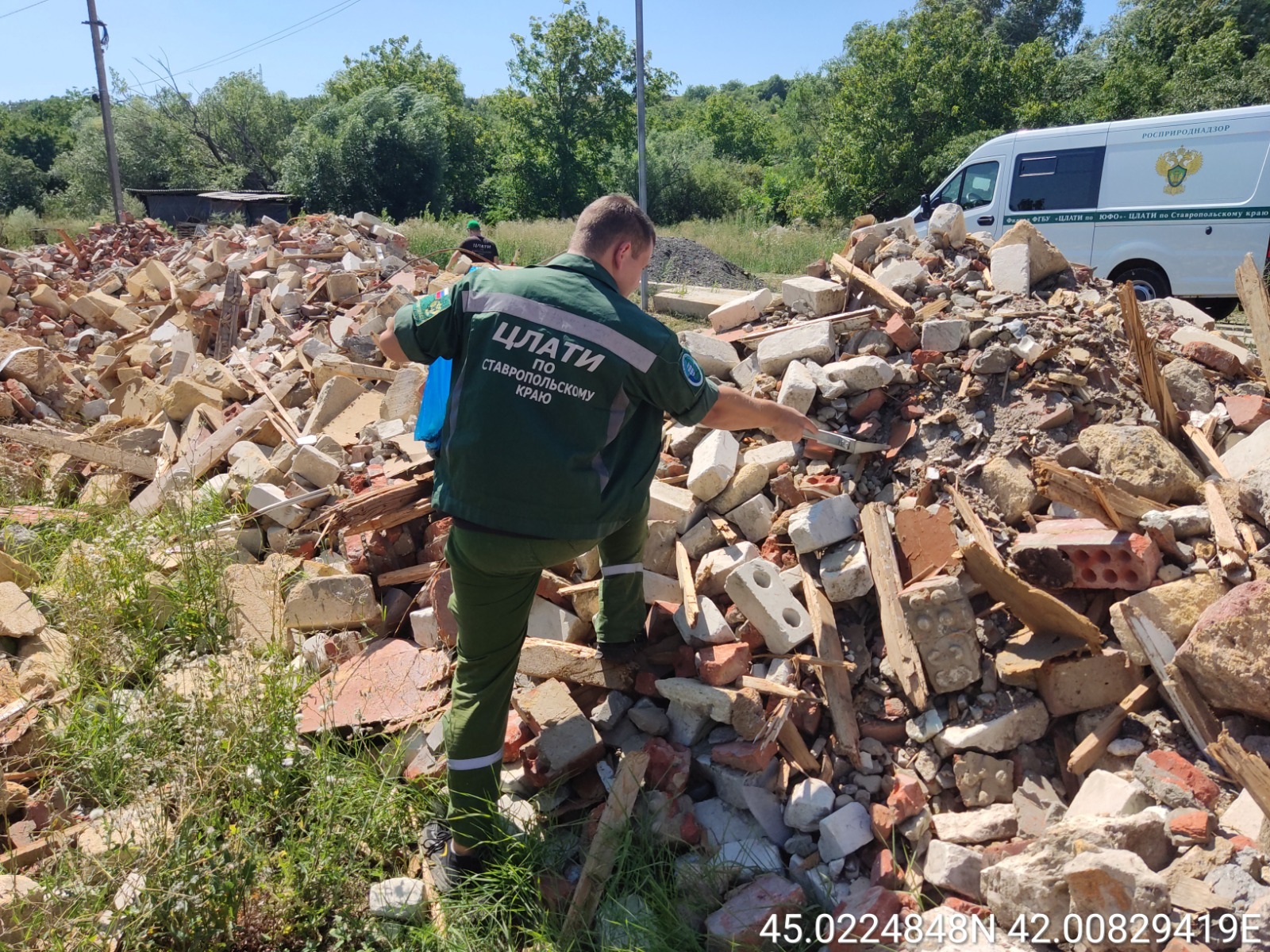 Росприроднадзор рассчитает ущерб, причиненный почвам в результате несанкционированного размещения отходов в садоводческом товариществе «Ивушка» в городе Ставрополе