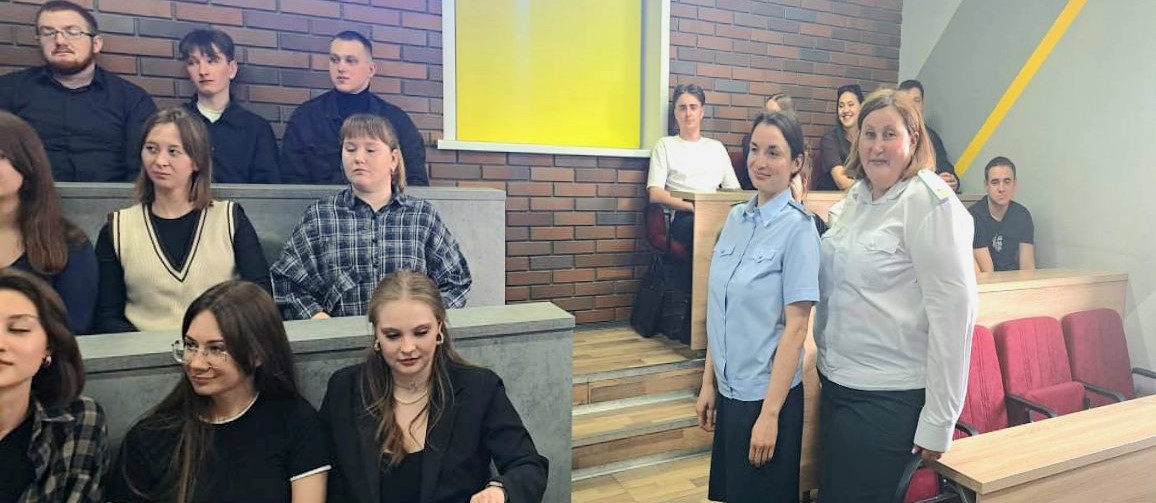 Сотрудники Южно-Сибирского межрегионального управления Росприроднадзора рассказали о деятельности Росприроднадзора и Международной детско-юношеской премии «Экология – дело каждого» студентам Алтайского филиала Российской академии народного хозяйства и гос