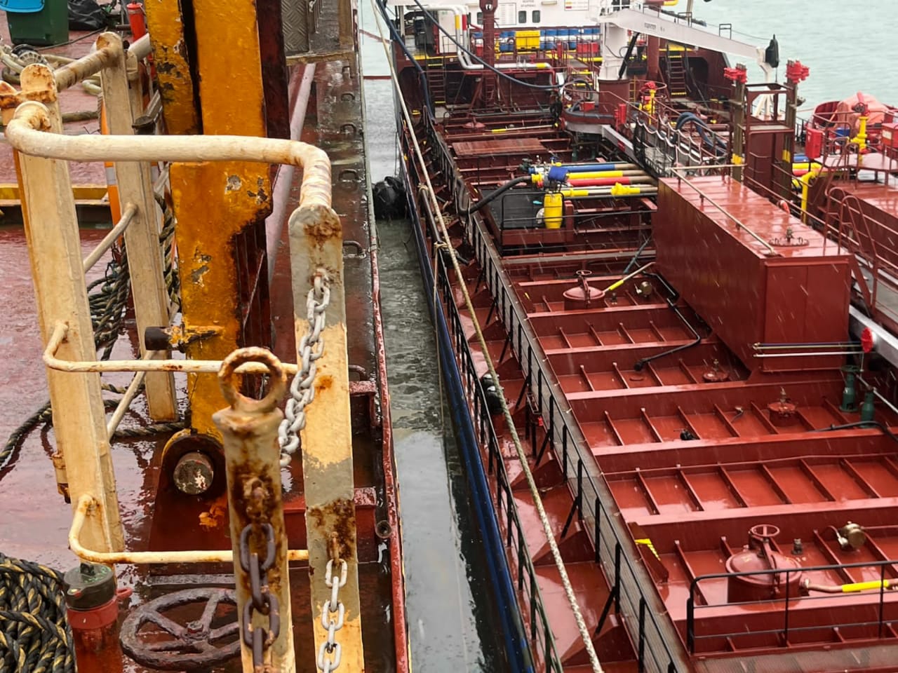 Загрязнитель платит: возмещен вред, причиненный Черному морю разливом нефтепродуктов в морском порту Новороссийск