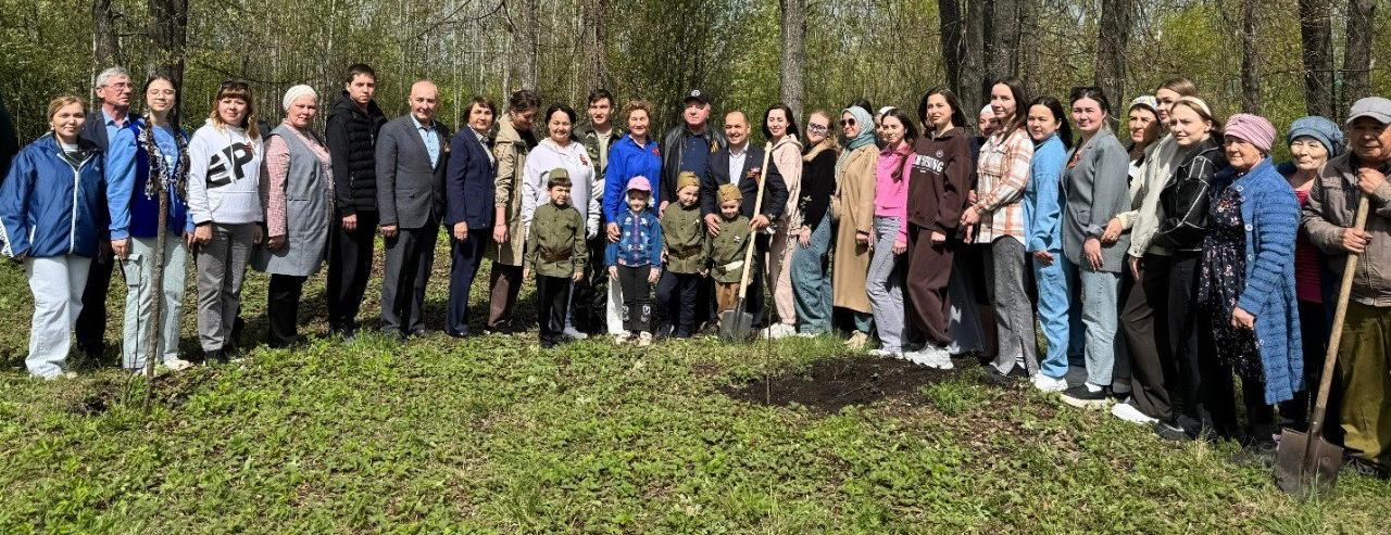 Сотрудники Управления Росприроднадзора высадили "Сад Памяти" в Сармановском районе
