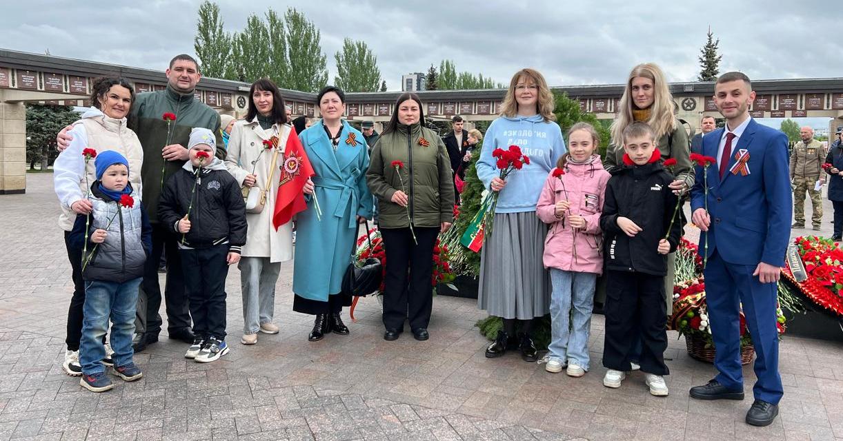 Сотрудники Управления Росприроднадзора почтили память героев Великой Отечественной войны в Казани