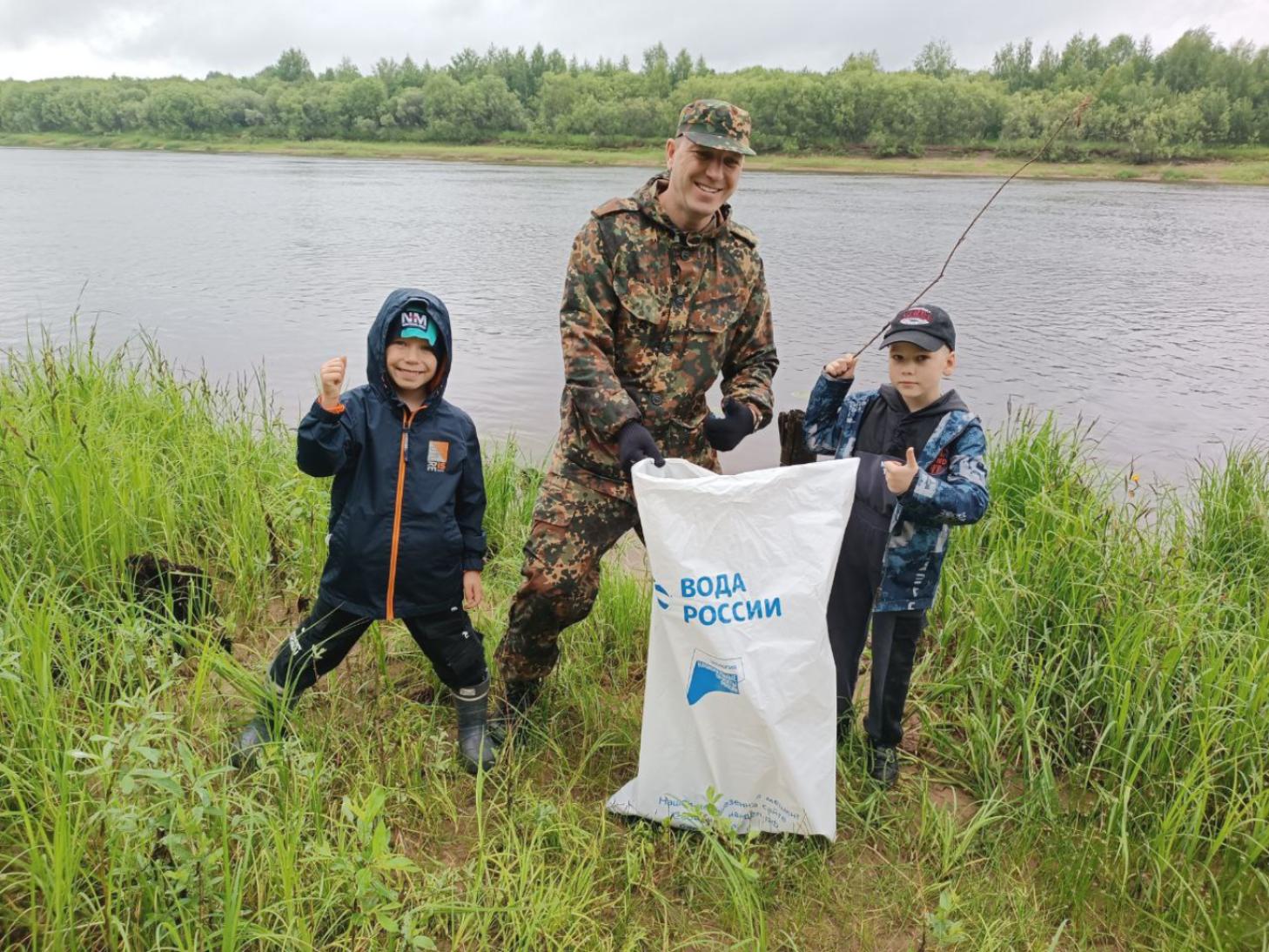 Сотрудники Межрегионального управления Росприроднадзора приняли участие в акции "Речная лента".