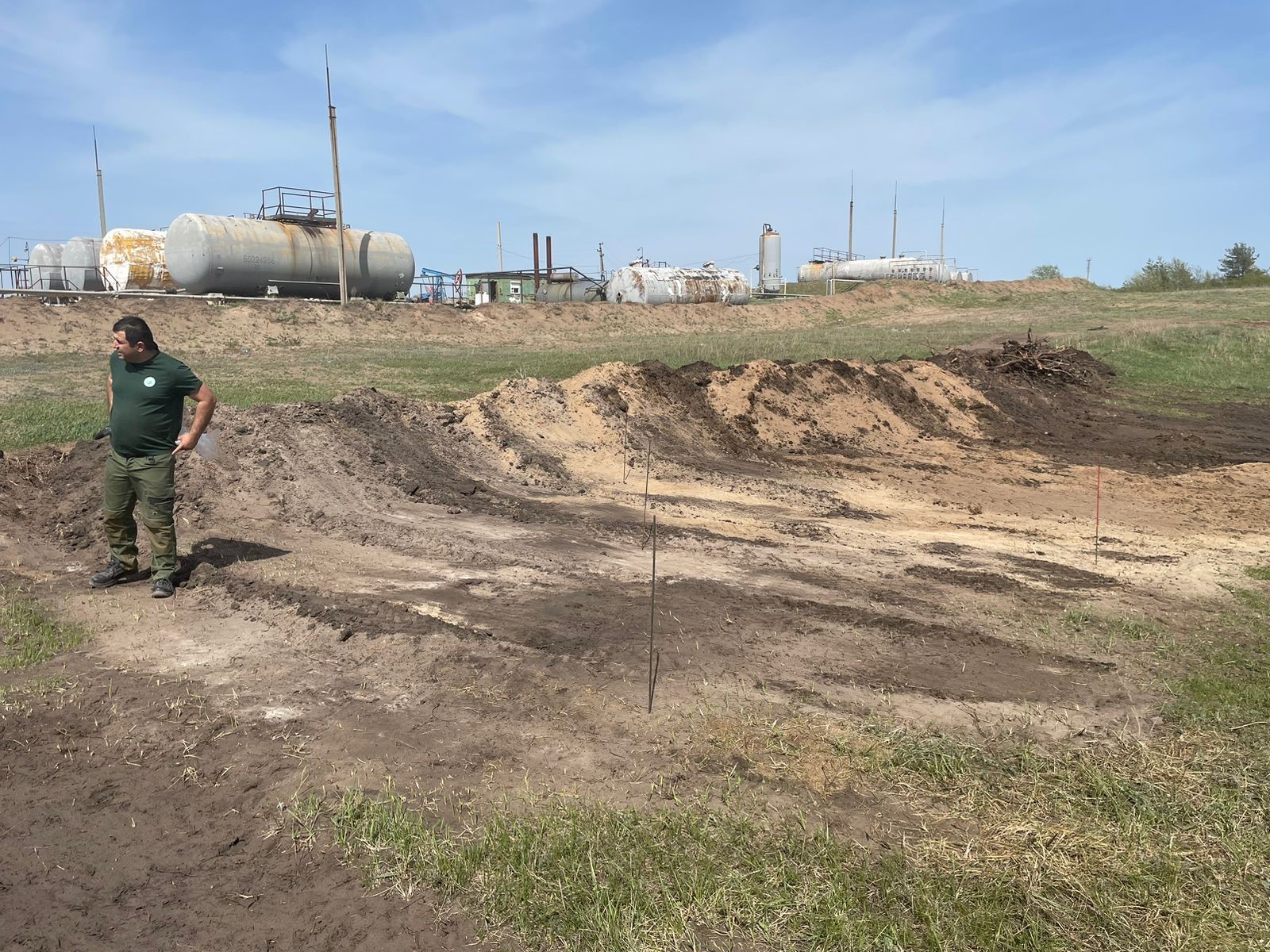  В Волгоградской области инспекторы Росприроднадзора принимают меры по факту загрязнения почвы нефтепродуктами