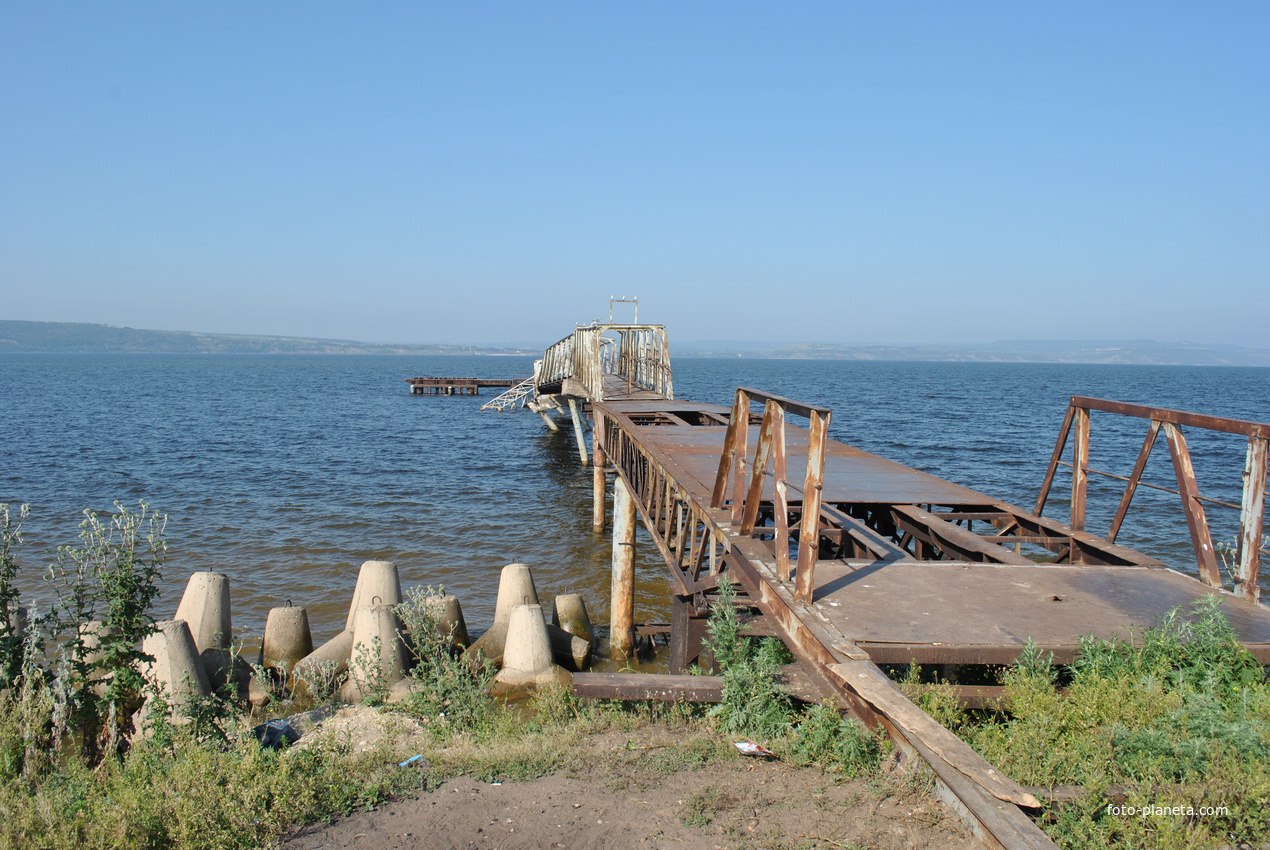 Росприроднадзор выявил загрязнение акватории Волги остатками разрушенного причала