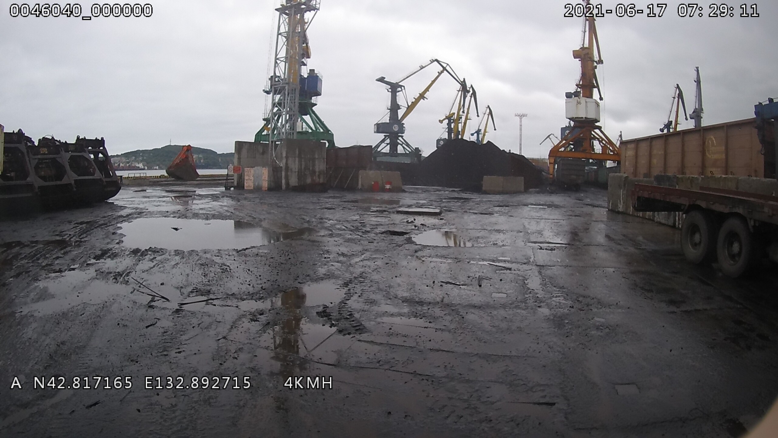 В работе морских торговых портов Владивостока и Находки выявлены нарушения природоохранного законодательства