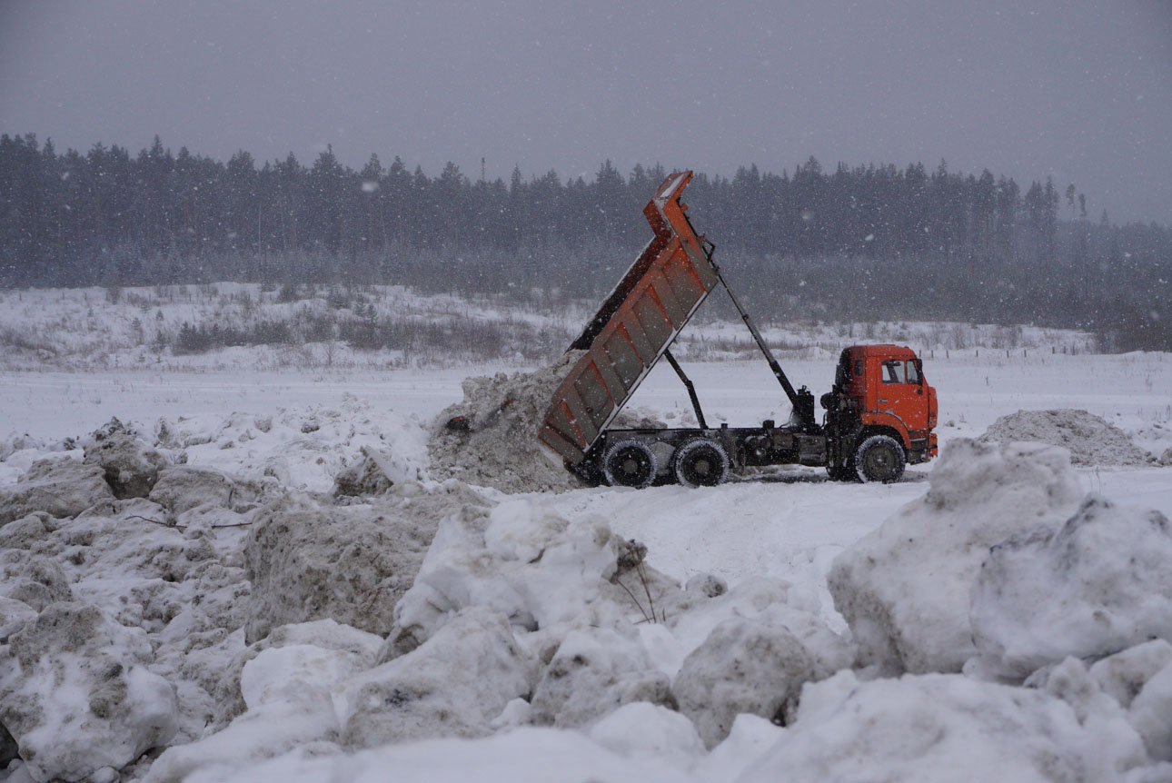 Администрация г. Барнаула Алтайского края добровольно исполнила требование Южно-Сибирского межрегионального управления Росприроднадзора и возместила вред, причиненный почвам в результате размещения загрязненных снежных масс