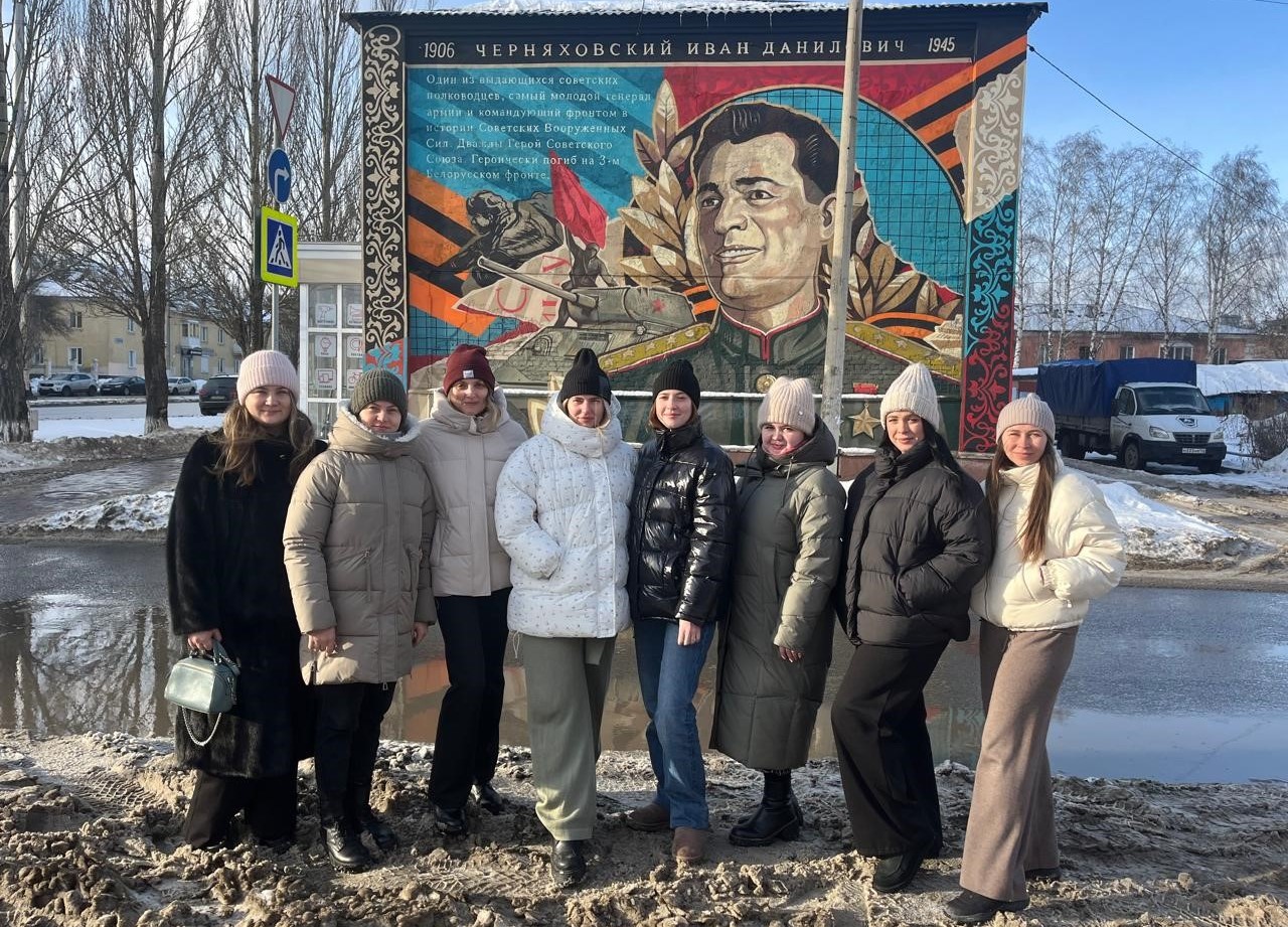 Сотрудники Южно-Сибирского межрегионального управления Росприроднадзора провели «Час памяти героя», посвященный памяти Черняховского Ивана Даниловича (1906-1945)