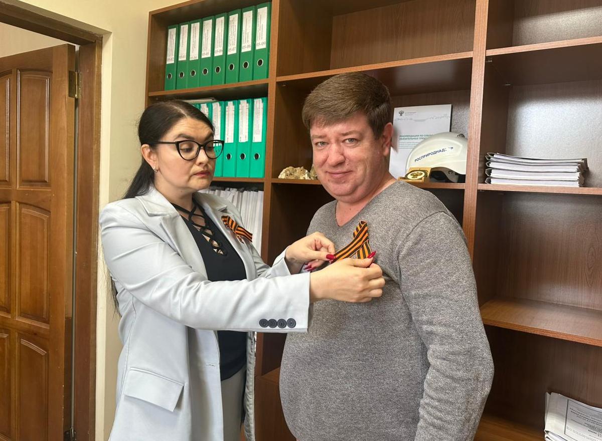 Сотрудники Управления присоединились к акциям «Георгиевская ленточка» и «Окна Победы»