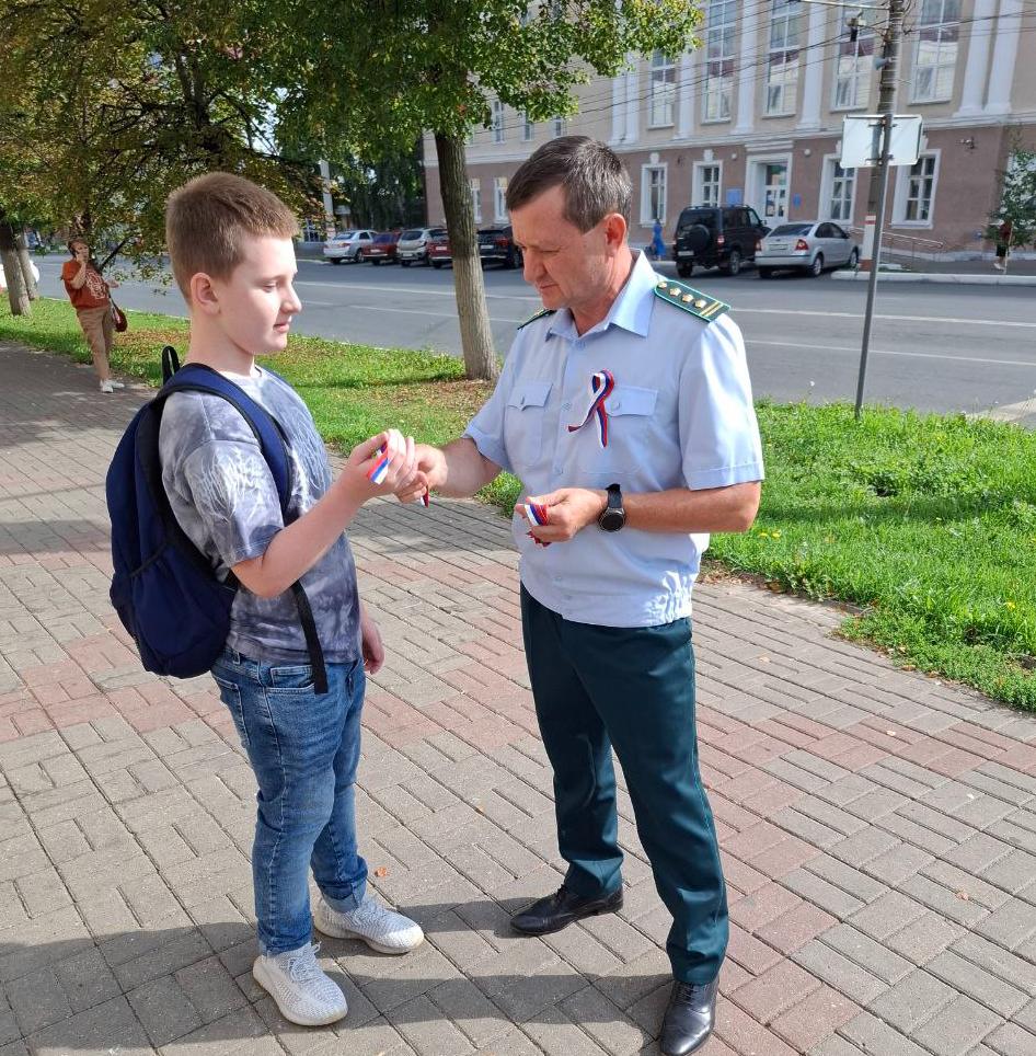 Сотрудники Росприроднадзора в Нижнем Новгороде и Мордовии готовятся к празднованию Дня Государственного флага Российской Федерации