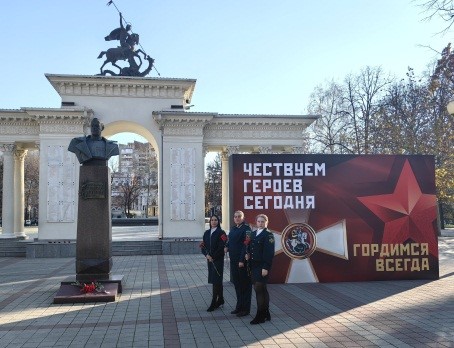 Жуков фото-2.jpg