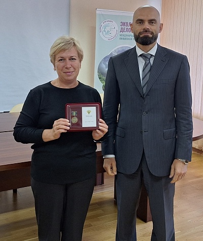 К 20-летию Федеральной службы по надзору в сфере природопользования вручены памятные медали