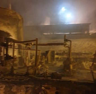 Росприроднадзор отслеживает ситуацию с пожаром на НПЗ в Ярославской области