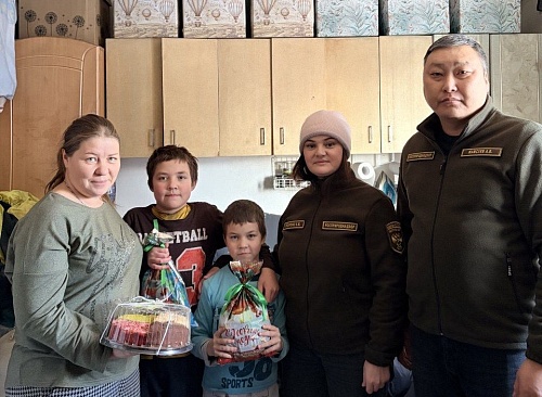 Забайкальский Росприроднадзор и ЦЛАТИ продолжают принимать участие во всероссийской благотворительной акции «Ёлка желаний»