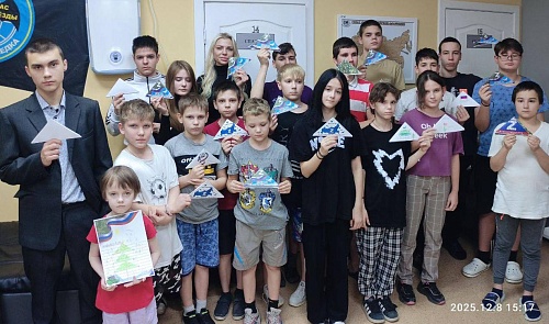 Межрегиональное управление Росприроднадзора по Саратовской и Пензенской областям провело патриотическую акцию «Новогоднее поздравление бойцу СВО»