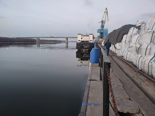  Росприроднадзор держит на контроле ситуацию с загрязнением нефтепродуктами р. Волга в г. Астрахани