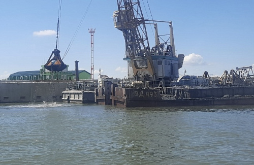 Росприроднадзор предостерег нарушителя, проводившего дноуглубительные работы в морском порту Азов 