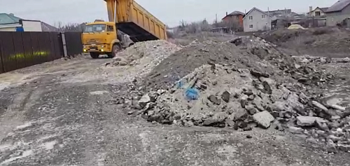 Росприроднадзором в Волгоградской области приняты меры по факту несанкционированного сброса строительных отходов на почву
