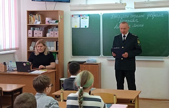 Сотрудники Управления Росприроднадзора по Республике Марий Эл проводят уроки, посвященные 80-летию Победы в Великой Отечественной войне