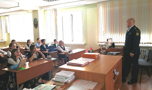 Сотрудники Росприроднадзора провели экологические уроки в школах г. Петропавловска-Камчатского