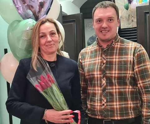 Весеннее настроение каждому: в Южном управлении Росприроднадзора поздравили посетительниц с наступающим Международным женским днём