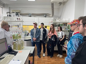 В испытательной лаборатории головного ЦЛАТИ по УФО провели экскурсию для студентов