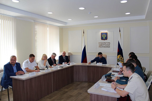 Сотрудники Западно-Уральского управления Росприроднадзора приняли участие в совещании по вопросу снижения административного давления на бизнес
