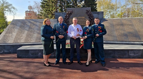 Сотрудники Южно-Сибирского межрегионального управления по Алтайскому краю почтили память героев ВОВ