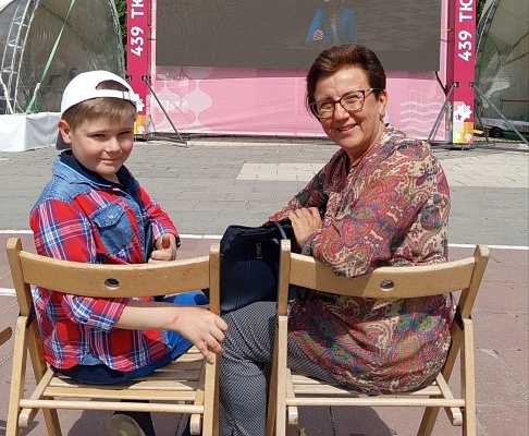 В Тюмени сотрудники Северо-Уральского межрегионального управления Росприроднадзора совместно с детьми приняли участие в семейном просмотре мультфильма на Площади 400-летия Тюмени