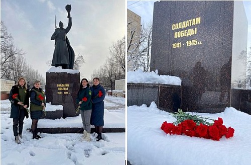 В Ростове-на-Дону сотрудники Черноморо-Азовского морского управления Росприроднадзора возложили цветы к памятнику Солдатам Победы