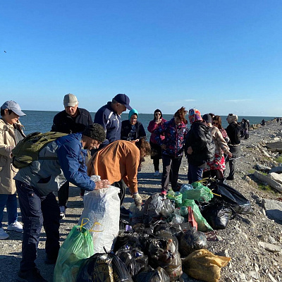 В Дагестане прошел морской экологический субботник