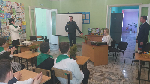 Сотрудники Росприроднадзора провели экоурок в Верхнеяхшеевской школе Актанышского района