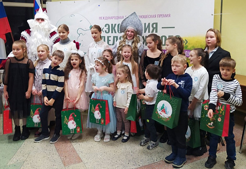Дети сотрудников Западно-Уральского управления Росприроднадзора приняли участие в акции «Новогодняя экоигрушка»