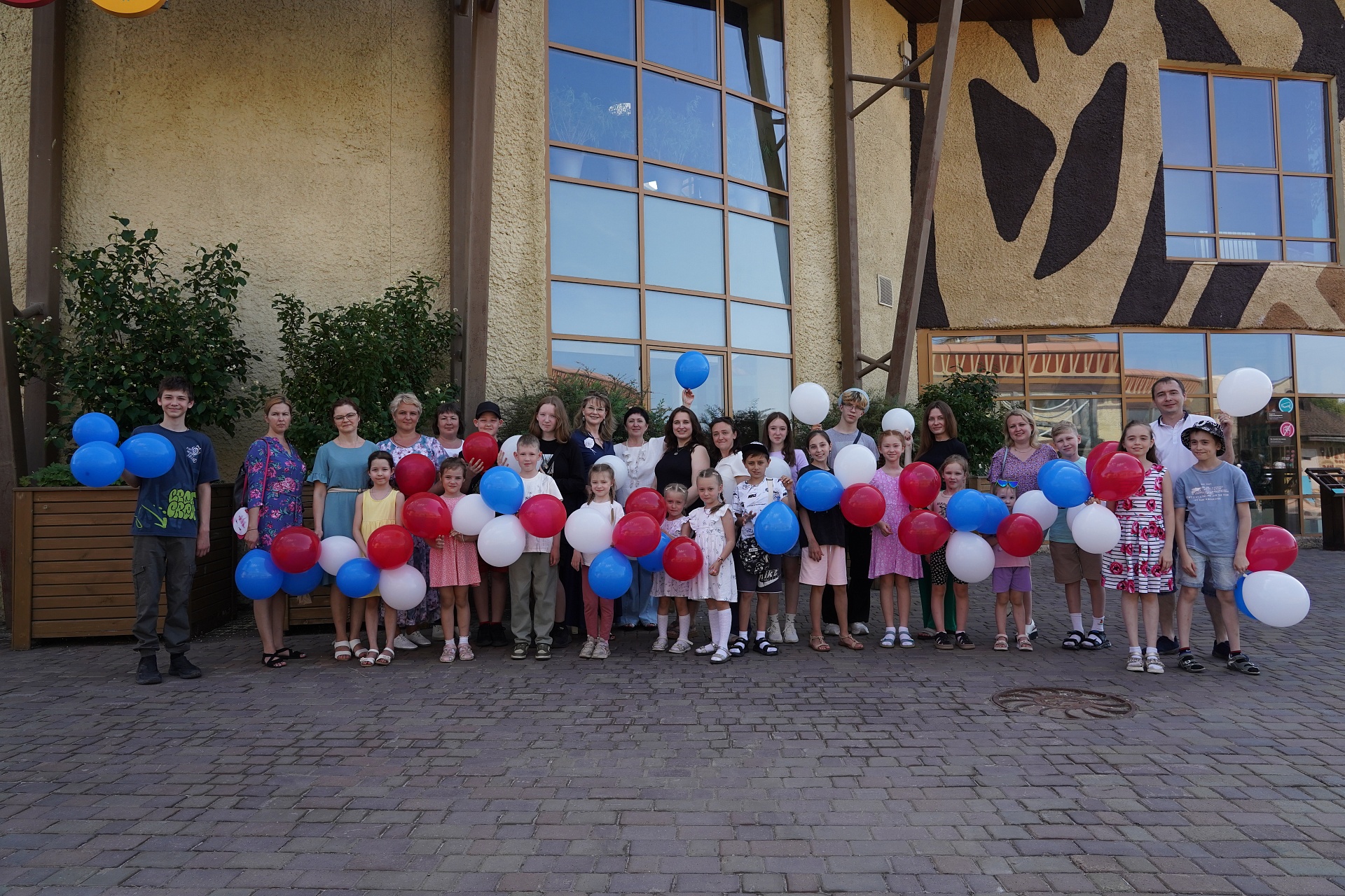 Волжско-Камское межрегиональное управление Росприроднадзора присоединилось к всероссийским акциям «Окна России» и «Флаги России»