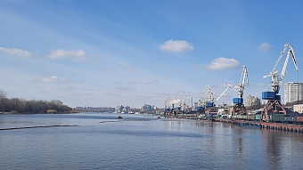 Специалисты Росприроднадзора приняли участие в тренировочных учениях по ликвидации аварийных разливов нефтепродуктов в морском порту Ростов-на-Дону