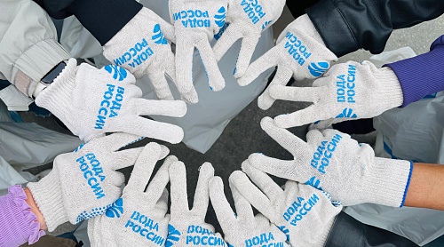 Управление Росприроднадзора по Республике Саха (Якутия) совместно с филиалом ФГБУ «ЦЛАТИ по ДФО» - ЦЛАТИ по Республике Саха (Якутия) приняло участие во Всероссийской экологической акции «Вода России», посвященный «Дню реки Лена»