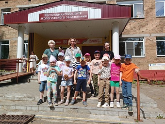 В Республике Коми сотрудники Росприроднадзора в День Эколога провели открытый урок для детей