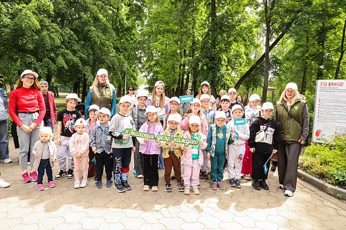 Сотрудники Центрально-Черноземного управления Росприроднадзора приняли участие в высадке сирингария на территории Воронежского зоопарка