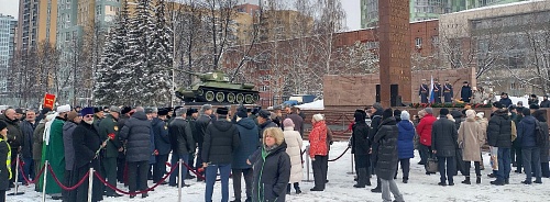 В Перми сотрудники Росприроднадзора отметили День народного подвига по формированию Уральского добровольческого танкового корпуса в годы Великой Отечественной войны