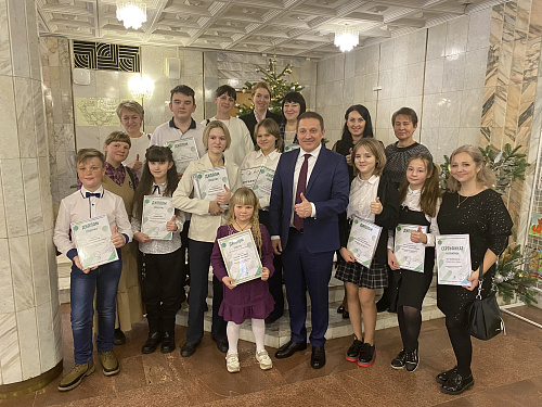  В Правительстве Ярославской области прошла торжественная церемония награждения участников II Международной детско-юношеской премии «Экология – дело каждого».