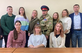 В Ижевске сотрудники Росприроднадзора встретились с героем СВО