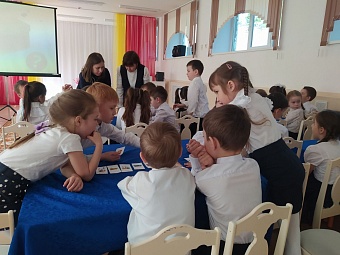 В Чебоксарах дошкольникам рассказали историю создания вещей и мудрое устройство круговоротов в природе